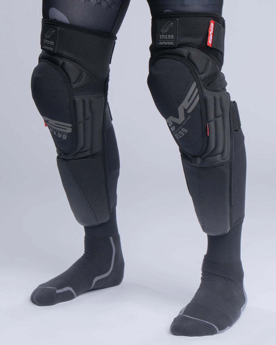 EVS 2026 TP199 Blackout Knee Guards MD1
