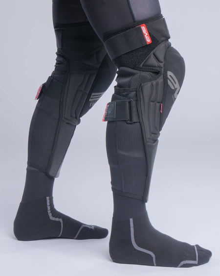 EVS 2026 TP199 Blackout Knee Guards MD3