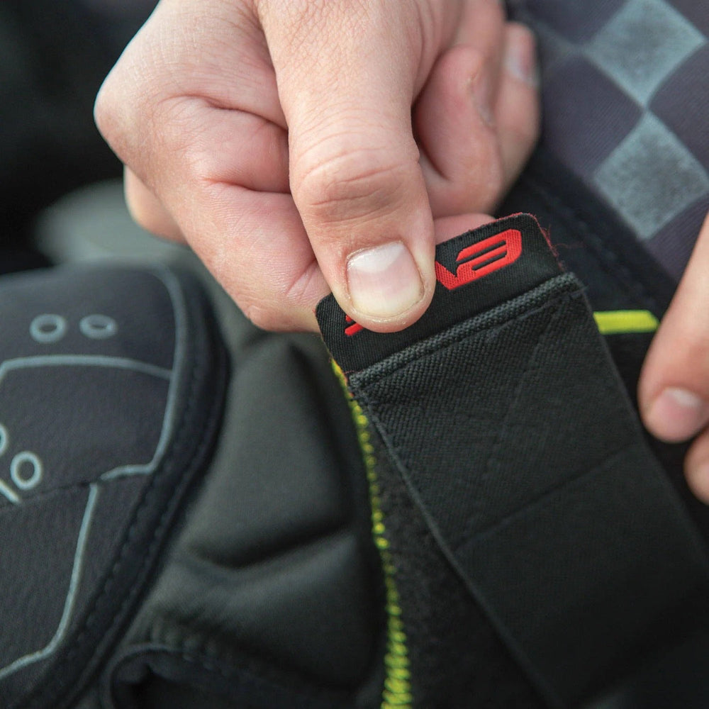 EVS TP199 Knee Guards - Velcro