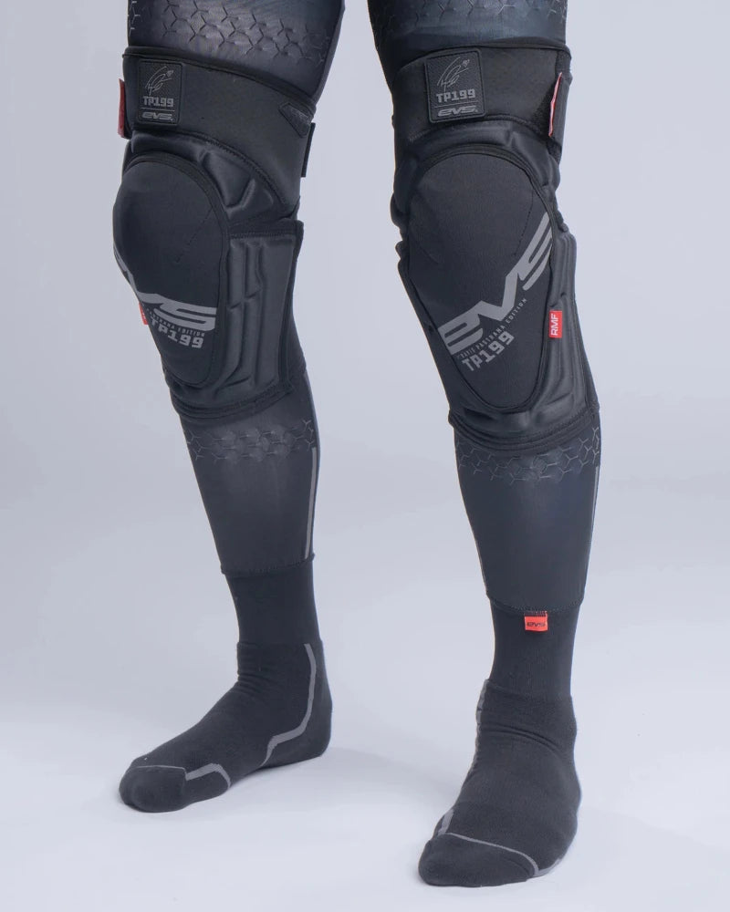 EVS TP199 Lite Blackout Knee Guards model 3