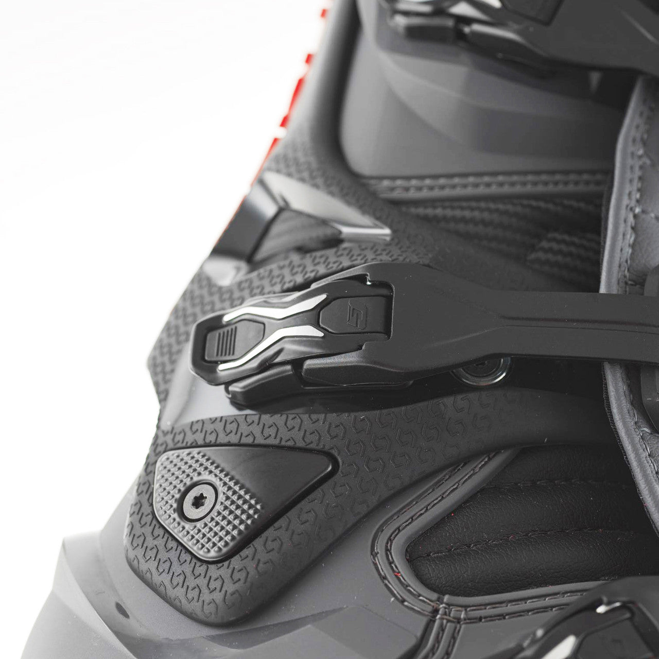 Gaerne SG22 Motocross Boots - Anthracite Black Red - Buckle Clip